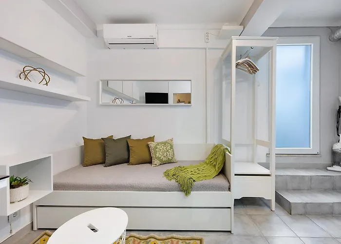 Economy For Two In アパート